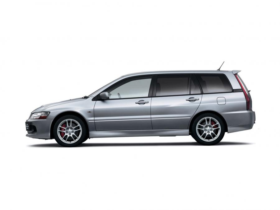  Mitsubishi Lancer Evolution IX Wagon 2005 года  (фото 22 из 22)